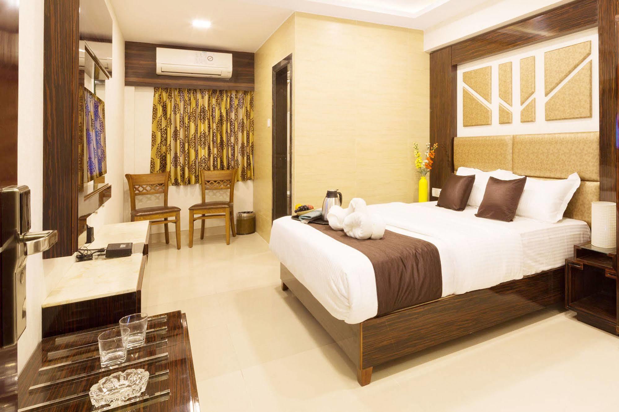 Hotel Fabexpress Annex Executive Andheri East Mumbai Exterior foto